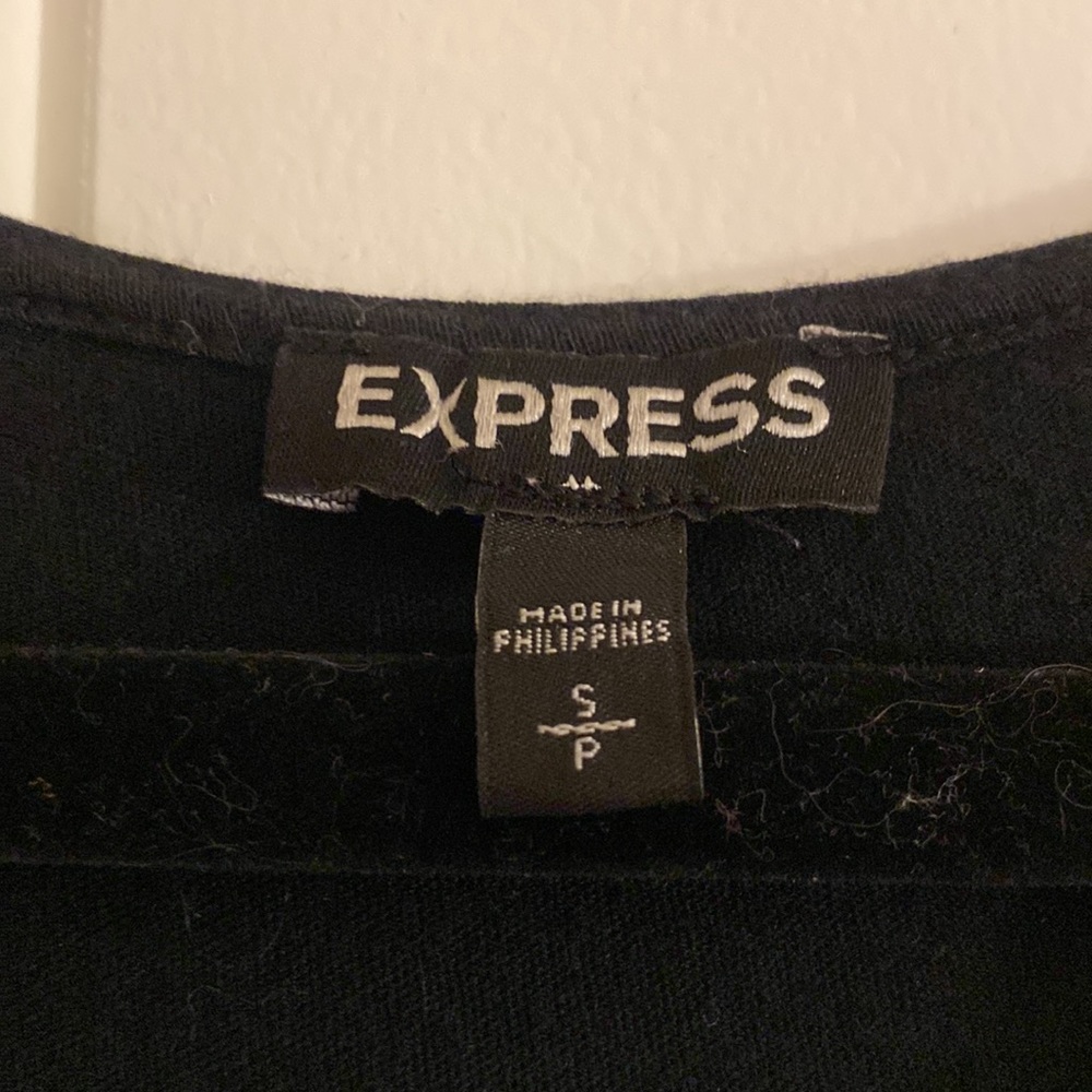 Express classy black top - Picture 4 of 4